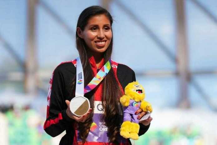 Kimberly Garcia Leon memecahkan rekor dengan catatan waktu dua jam 37 menit dan 44 detik di Slovakia. FOTO: REUTERS
