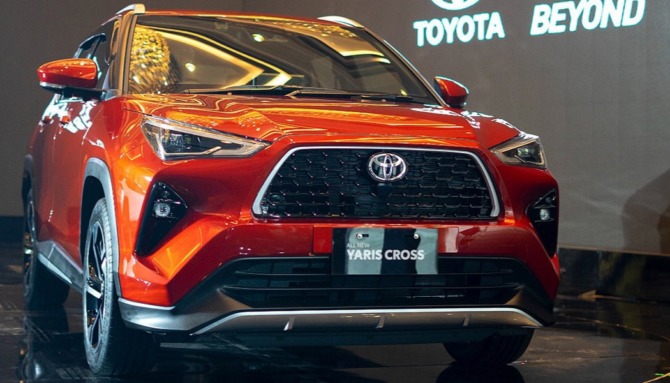 Toyota Indonesia telah memproduksi beberapa model mobil hybrid. Dua di antaranya telah diproduksi lokal, yaitu Kijang Innova Hybrid dan Yaris Cross Hybrid.